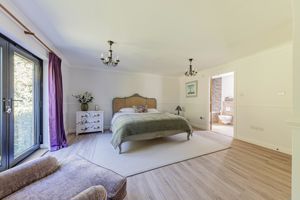 Photo 16- click for photo gallery